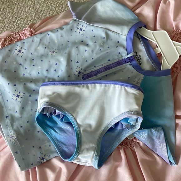 Disney Frozen 3 piece swim wear 2T - Picture 9 of 9